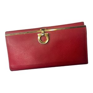 EUC Salvatore Ferragamo wallet